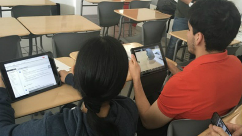 Estudiantes de la UPC utilizan aplicación de realidad aumentada en curso de odontología
