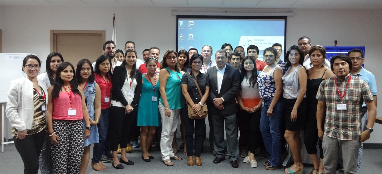 Alumnos de la Facultad de Negocios de EPE realizaron viaje de estudios a Panamá