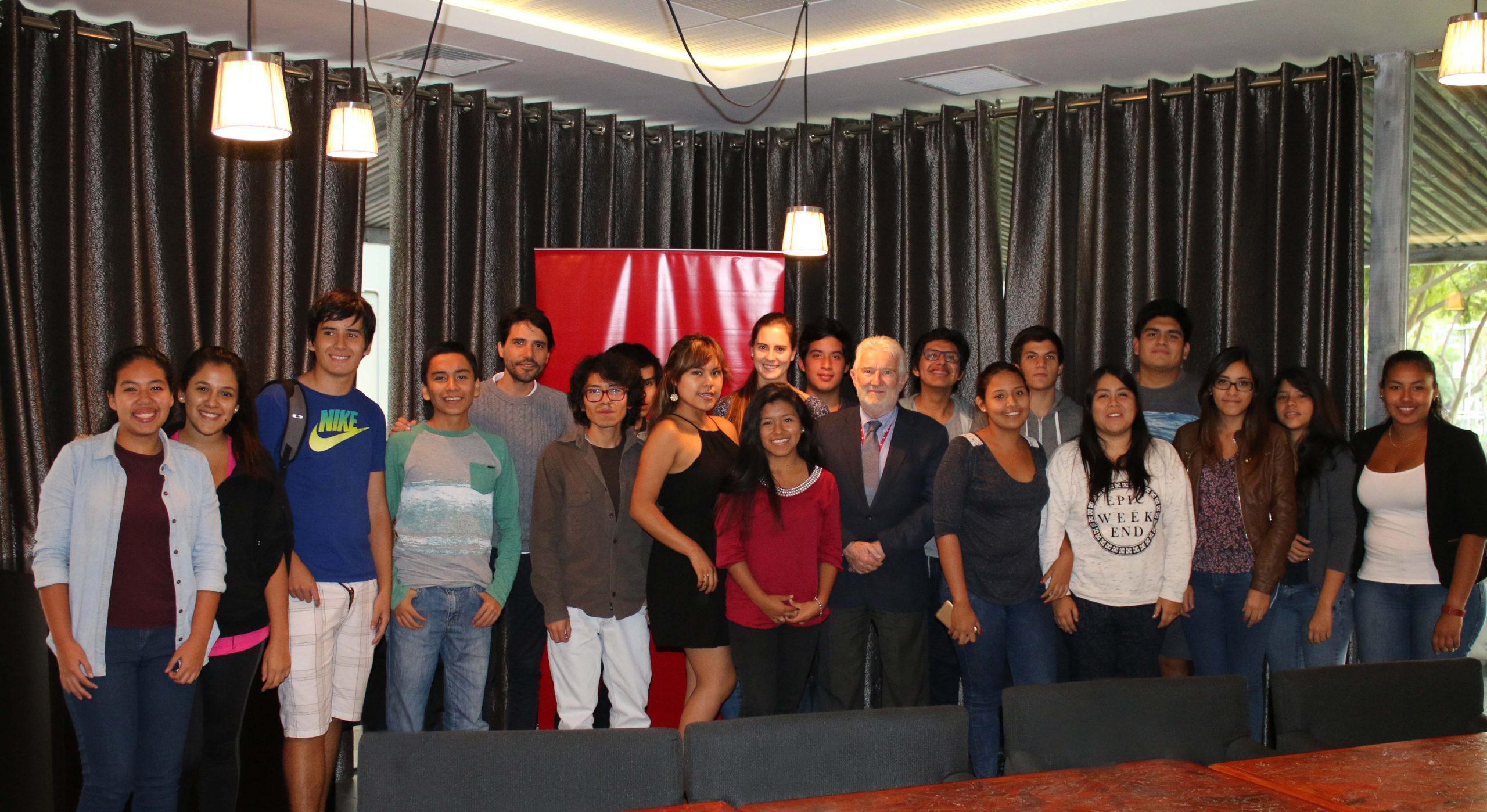 UPC realiza bienvenida a alumnos de gastronomía y gestión culinaria junto al reconocido chef virgilio martínez