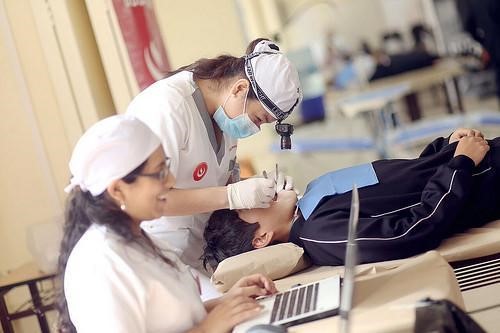 Carrera de Odontología UPC realiza Diagnóstico y Educación para la Salud Bucal a escolares del Colegio Mayor Secundario Presidente del Perú