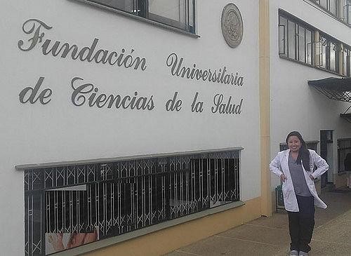 Alumna de la carrera de Medicina continúa entrenándose en Colombia