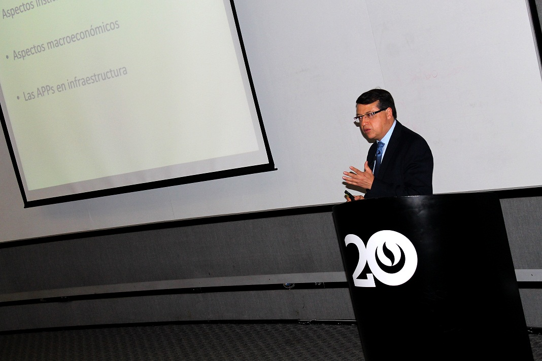 UPC Alumni realizó conferencia “Perfiles de Inversión en el Perú”