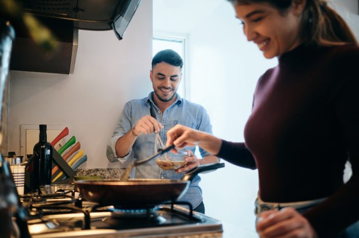 Carolina Guzmán, profesora de la carrera de Gastronomía y Gestión Culinaria, recomienda tres platillos peruanos para disfrutar en primavera 