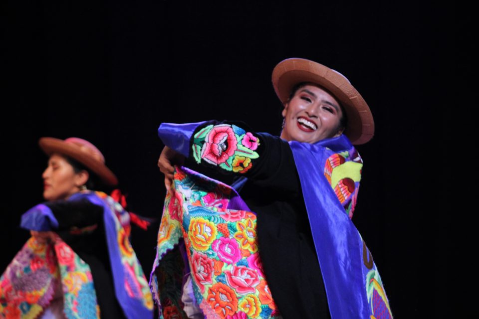 El Elenco de Danzas Peruanas de la Universidad Peruana de Ciencias Aplicadas (UPC) dará inicio a su temporada artística con una destacada presentación en el Centro Cultural Británico. Este evento se llevará a cabo el miércoles 5 de marzo en el Cultural Station, ubicado en la Calle Bellavista 538, Miraflores.