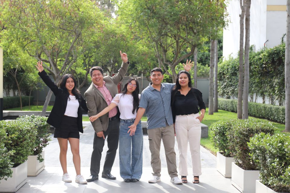 El equipo Los Resolvers, conformado por estudiantes y docentes de la Universidad Peruana de Ciencias Aplicadas (UPC), ha alcanzado un nuevo hito al consagrarse como ganadores de la final global de DigiEduHack, una de las hackathons más importantes en educación digital a nivel mundial, organizada por la Unión Europea.